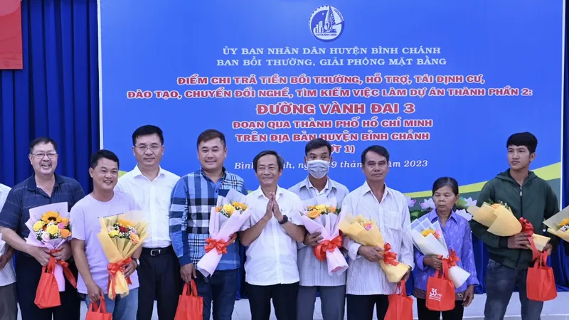 Huyện Bình Chánh chi trả tiền bồi thường thuộc dự án đường Vành đai 3
