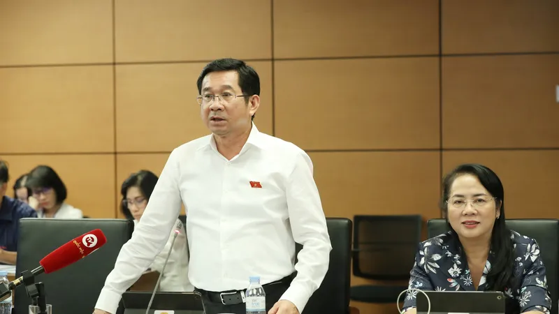 Thu hồi đất làm dự án cần chia sẻ lợi ích cho dân