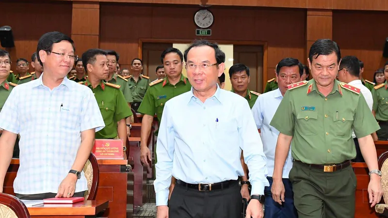 Tăng cường kiểm tra, giám sát để lực lượng Công an TPHCM thật sự liêm chính, trong sạch, vững mạnh