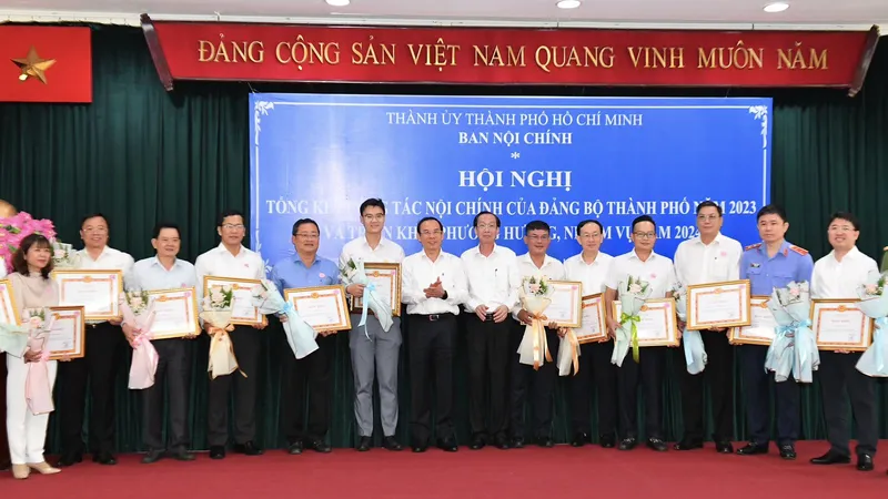 Thành ủy TPHCM tổng kết công tác nội chính của Đảng bộ thành phố năm 2023, triển khai năm 2024