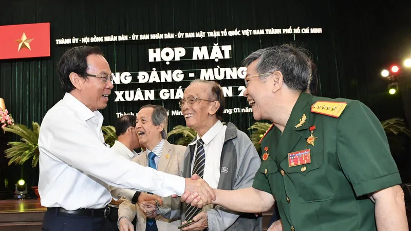 TPHCM tập trung xây dựng đội ngũ cán bộ tiên phong, trách nhiệm để thực hiện Nghị quyết 98