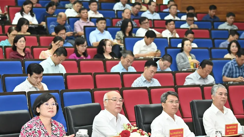 Thành ủy TPHCM khai giảng lớp bồi dưỡng, cập nhật kiến thức cho 865 cán bộ lãnh đạo, quản lý