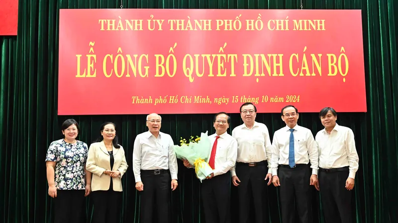Kỷ nguyên vươn mình rất cần cán bộ Tuyên giáo có kinh nghiệm, bản lĩnh và lập trường vững vàng