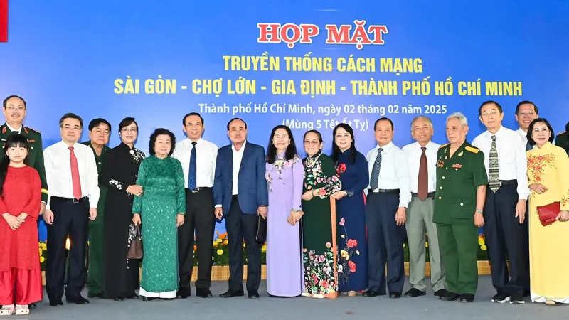 Ôn lại truyền thống để quyết tâm thúc đẩy TPHCM phát triển, cùng cả nước bước vào kỷ nguyên vươn mình