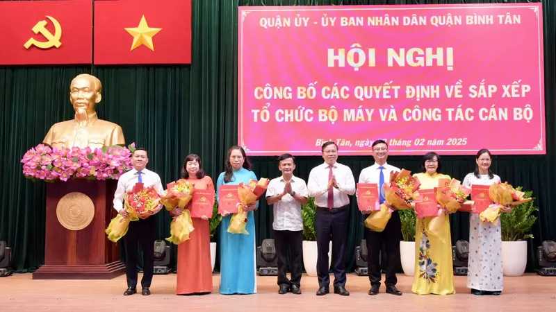 Quận Bình Tân và Bình Thạnh công bố hợp nhất, thành lập nhiều đơn vị mới 