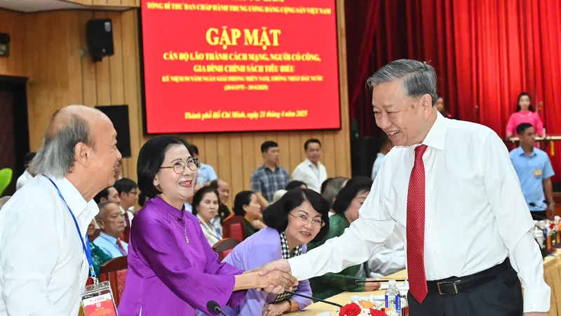 Tổng Bí thư Tô Lâm gặp mặt cán bộ lão thành cách mạng