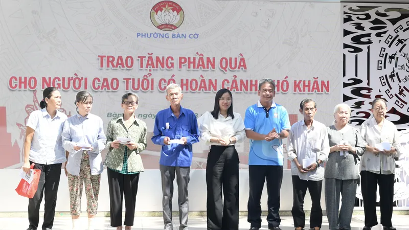 Nhiều chương trình chăm lo cho người dân chào mừng đại hội 