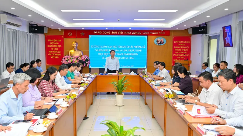 Trưởng Ban Tuyên giáo và Dân vận Thành ủy TPHCM Dương Anh Đức phát biểu