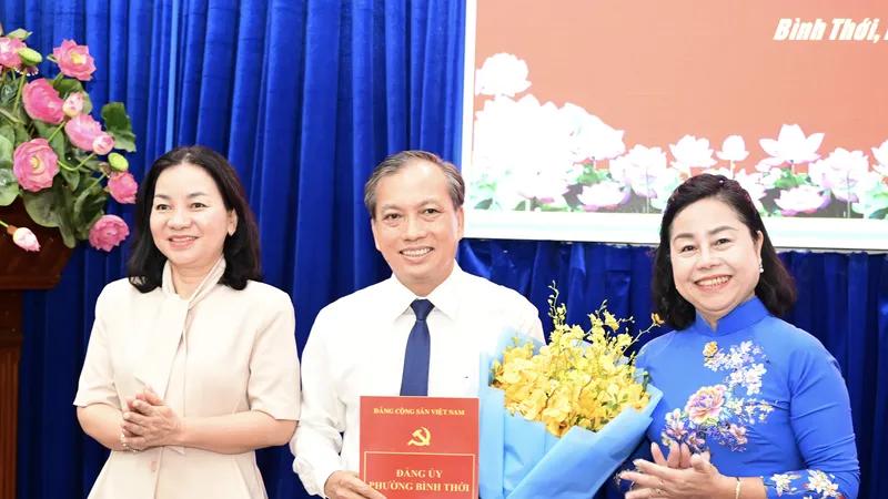 Ban Thường vụ Thành ủy TPHCM công bố quyết định cán bộ tại phường Bình Thới