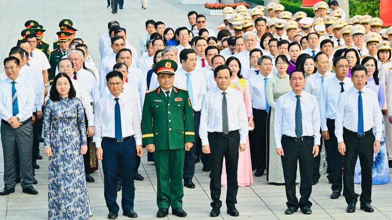 Lãnh đạo TPHCM dâng hoa, dâng hương tri ân các bậc tiền nhân, Mẹ Việt Nam anh hùng, Anh hùng liệt sĩ