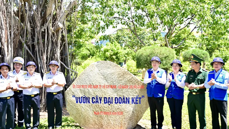 TPHCM trao các công trình nâng cao chất lượng huấn luyện cho Lữ đoàn 189 Hải quân