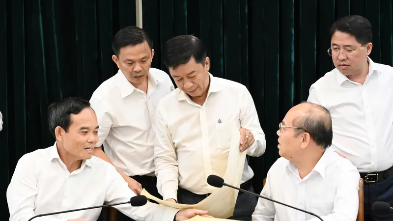 Bí thư Thành ủy TPHCM Trần Lưu Quang chỉ đạo giải quyết dứt điểm 2 vụ việc nhà, đất kéo dài