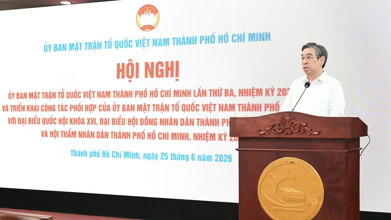 Phó Bí thư Thành ủy, Chủ tịch Ủy ban MTTQ Việt Nam TPHCM Nguyễn Phước Lộc phát biểu chỉ đạo hội nghị