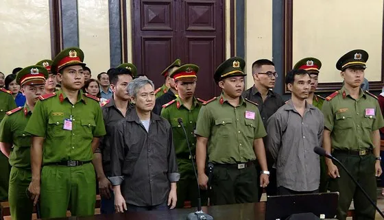 Nhóm “hoạt động nhằm lật đổ chính quyền” lãnh án nặng