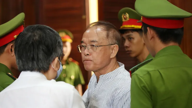 HĐXX tuyên phạt ông Nguyễn Thành Tài 8 năm tù giam, sáng 20-9-2020. Ảnh: DŨNG PHƯƠNG
