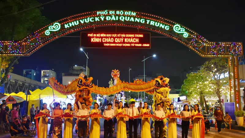 Ra mắt Phố đi bộ đêm quận 10