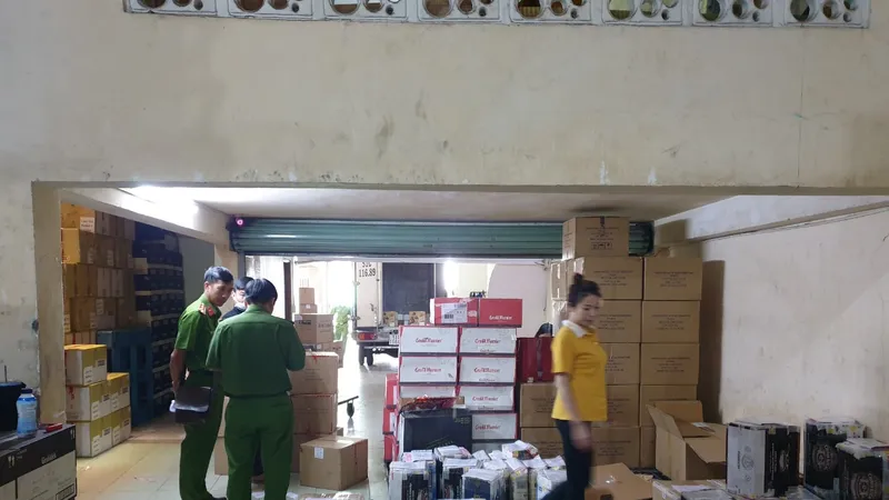 Phát hiện kho rượu ngoại nhập lậu số lượng lớn