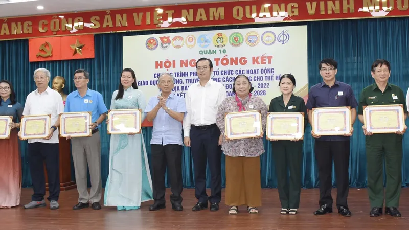 Đổi mới hình thức giáo dục lý tưởng, truyền thống cách mạng cho thế hệ trẻ