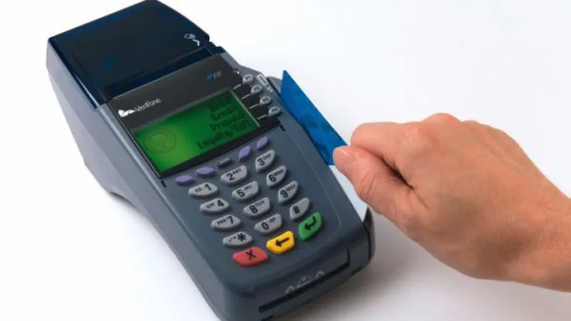 Ngăn chặn chuyển tiền trái phép về Trung Quốc qua máy POS