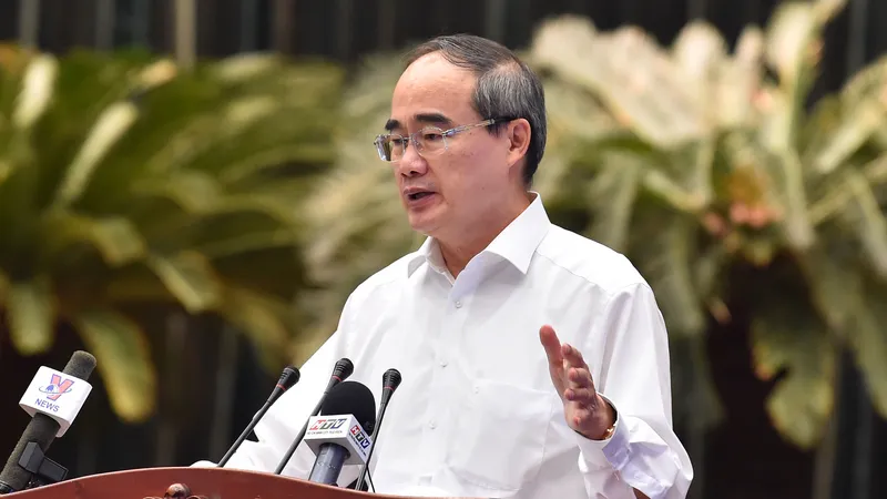  Bí thư Thành ủy TPHCM Nguyễn Thiện Nhân phát biểu tại hội nghị. Ảnh: VIỆT DŨNG