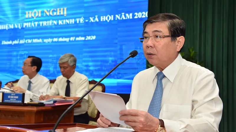 Chủ tịch UBND TPHCM Nguyễn Thành Phong: Kéo giảm ùn tắc giao thông và ô nhiễm môi trường