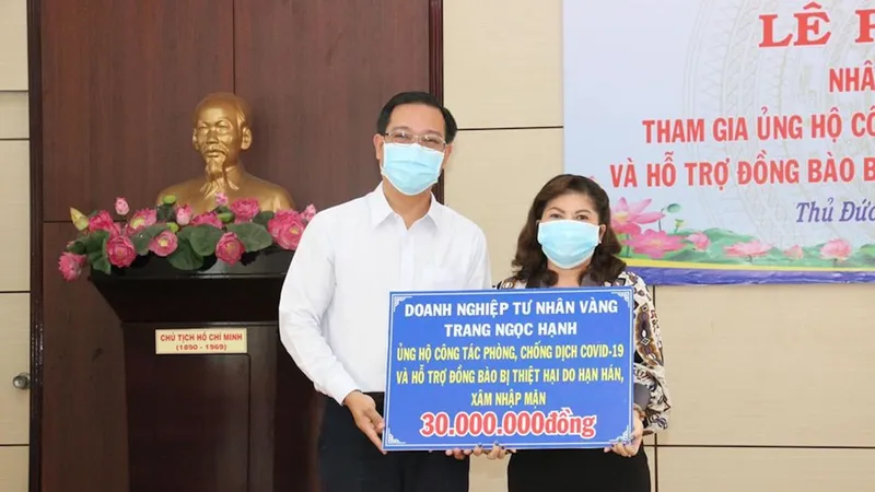 Doanh nghiệp tư nhân ủng hộ phòng, chống dịch Covid-19 và hỗ trợ đồng bào bị thiệt hại do hạn hán, xâm nhập mặn.