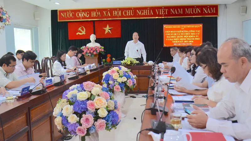 Đồng chí Nguyễn Hồ Hải phát biểu chỉ đạo tại quận 3. Ảnh: KIỀU PHONG