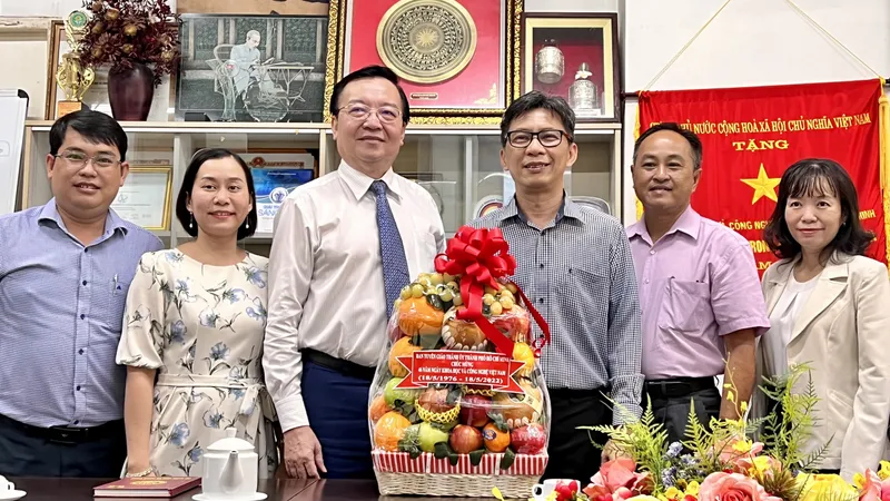 Lãnh đạo Ban Tuyên giáo Thành ủy TPHCM thăm, chúc mừng các đơn vị khoa học, công nghệ