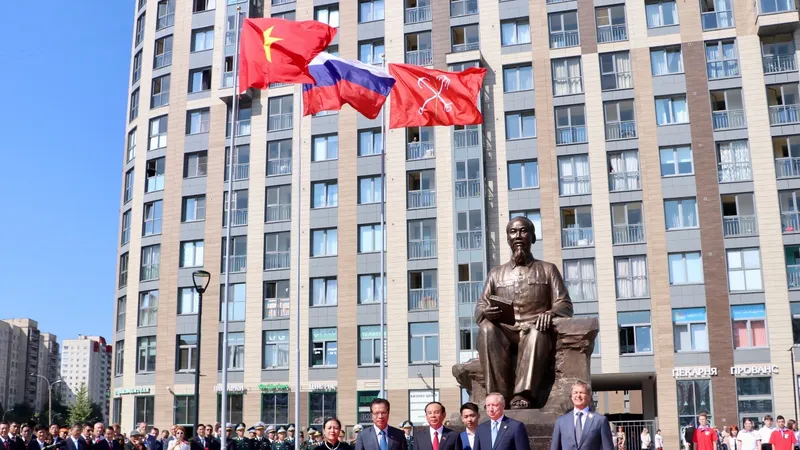 Khánh thành Tượng đài Chủ tịch Hồ Chí Minh tại Saint Petersburg