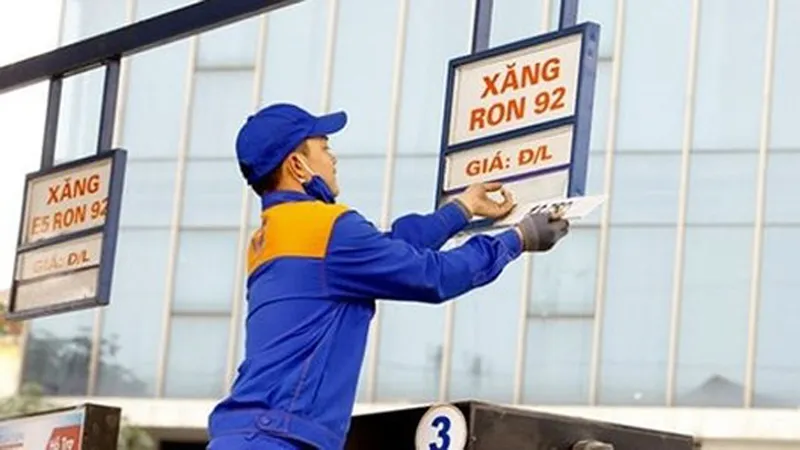 Áp kịch trần thuế môi trường đối với xăng dầu có thể làm lạm phát tăng 