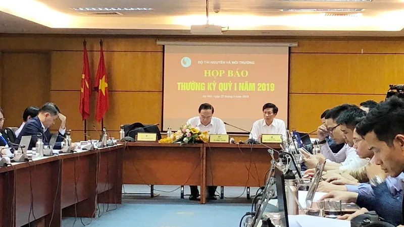 Quang cảnh buổi họp báo 