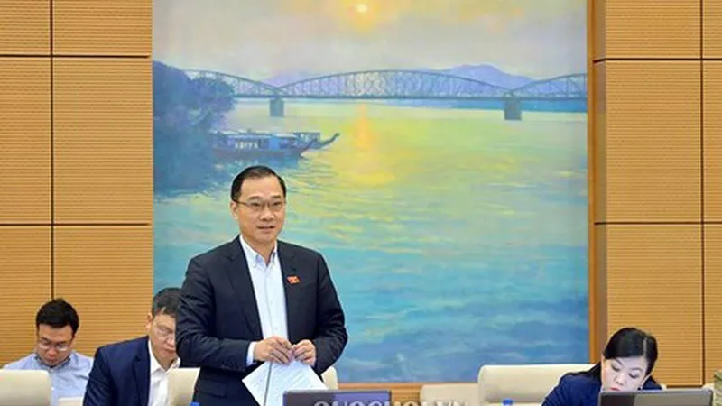 Ông Vũ Hồng Thanh - Chủ nhiệm Ủy ban Kinh tế phát biểu tại phiên họp UBTVQH 