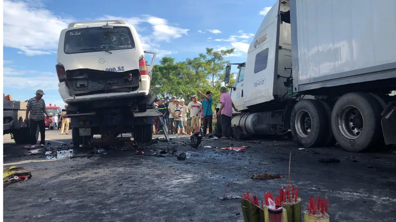 Kiến nghị Quốc hội ban hành ngay Nghị quyết về giảm tai nạn giao thông ​
