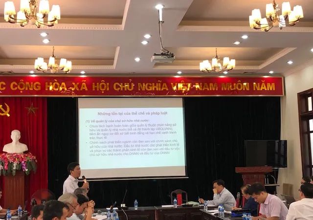 Ông Phạm Thế Trung, Trưởng ban Nghiên cứu cải cách và phát triển DN của CIEM trình bày dự thảo Báo cáo nghiên cứu 