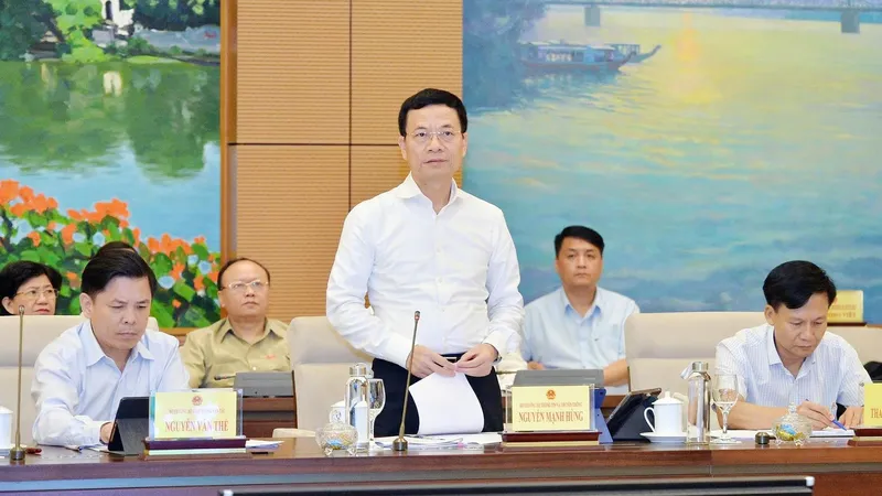 Bộ trưởng Bộ TT-TT Nguyễn Mạnh Hùng: Không thể để “bộ não” của người Việt ở nước ngoài