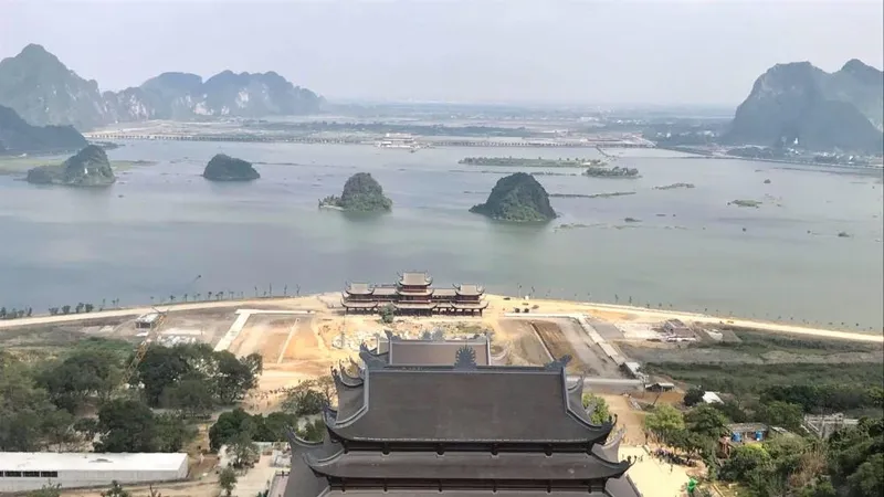 Toàn cảnh Khu du lịch tâm linh Tam Chúc (Hà Nam)