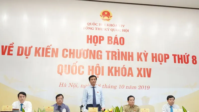 Tổng thư ký Quốc hội Nguyễn Hạnh Phúc chủ trì họp báo 