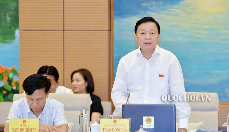 Bộ trưởng Bộ TN-MT Trần Hồng Hà . Ảnh: QUOCHOI