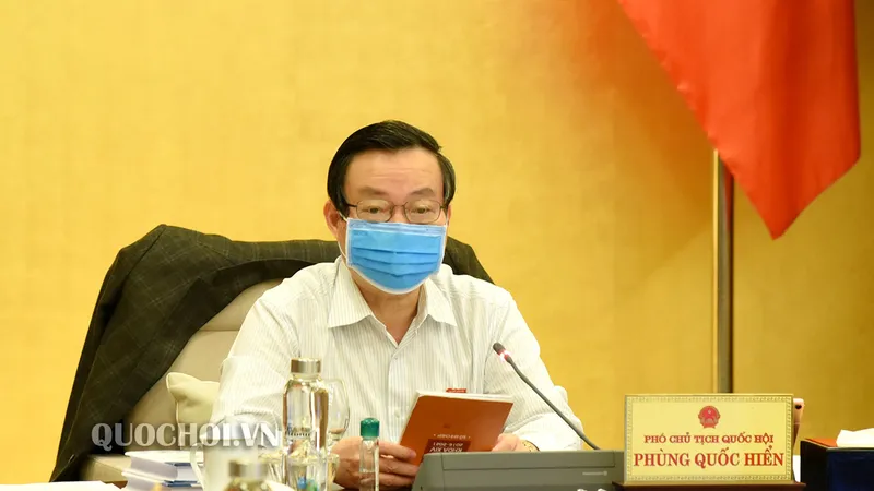 Phó Chủ tịch Quốc hội Phùng Quốc Hiển tại phiên thảo luận. Ảnh: QUOCHOI