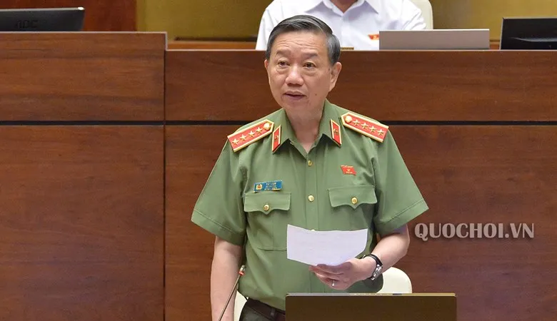 Bộ trưởng Bộ Công an Tô Lâm cho biết, để đảm bảo quyền bí mật thông tin cá nhân, việc thu thập, lưu trữ, xử lý, bảo vệ dữ liệu về cư trú phải đáp ứng các yêu cầu rất chặt chẽ