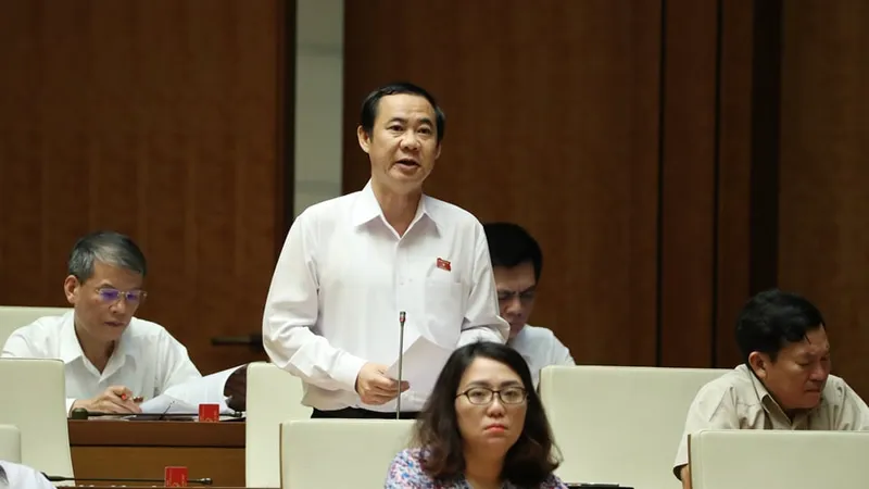 Phó ban Trưởng Ban Nội chính trung ương Nguyễn Thái Học (ĐBQH Phú Yên) phát biểu trong phiên họp chiều ngày 13-6. Ảnh: VIẾT CHUNG
