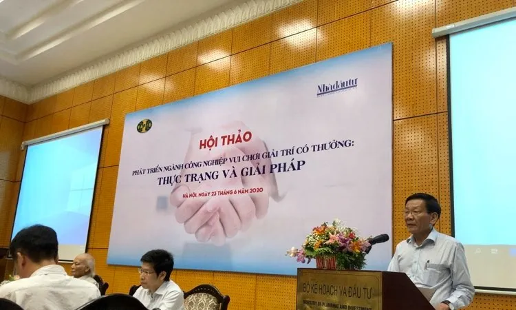 TS Nguyễn Anh Tuấn, Tổng biên tập Tạp chí Nhà đầu tư phát biểu tại Hội thảo 