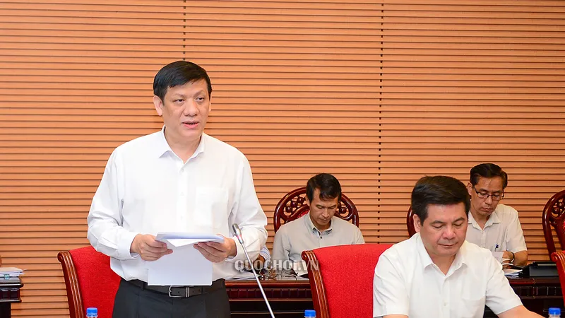 Triệt để công khai giá thiết bị y tế và kết quả đấu thầu ​