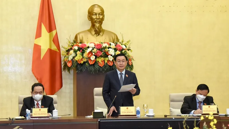 Chủ tịch Quốc hội Vương Đình Huệ chủ trì cuộc họp. Ảnh: QUANG PHÚC 