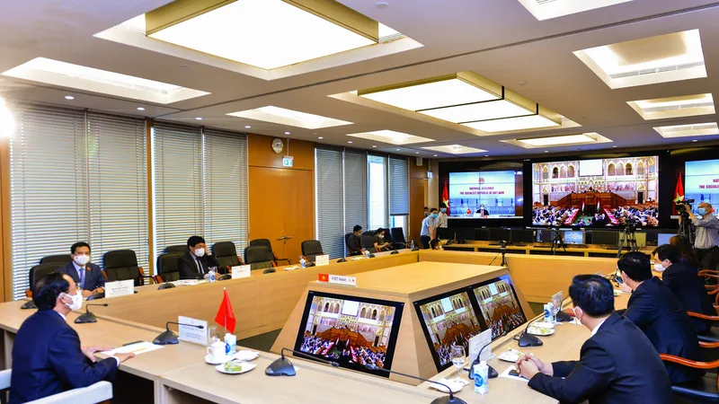 Đoàn đại biểu Quốc hội Việt Nam tham dự hội nghị điểm cầu tại Hà Nội