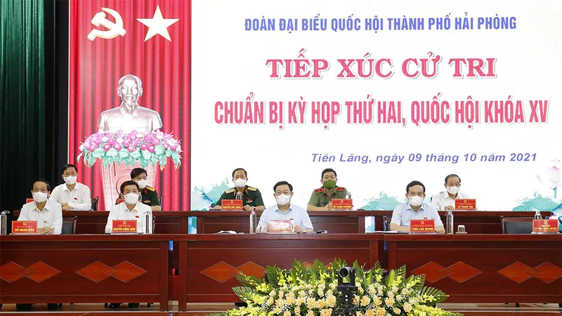 Quang cảnh buổi tiếp xúc 