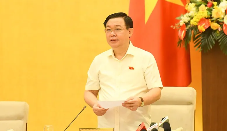 Chủ tịch Quốc hội đề nghị cơ quan thẩm tra báo cáo công khai, minh bạch về quá trình rà soát các vấn đề liên quan đến dự án 1 luật sửa 10 luật