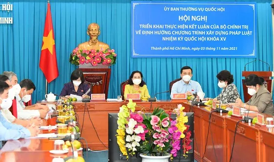 Có 2 đại biểu dương tính với SARS-CoV-2, Đoàn ĐBQH TPHCM sẽ họp trực tuyến