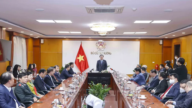Toàn cảnh phiên làm việc 