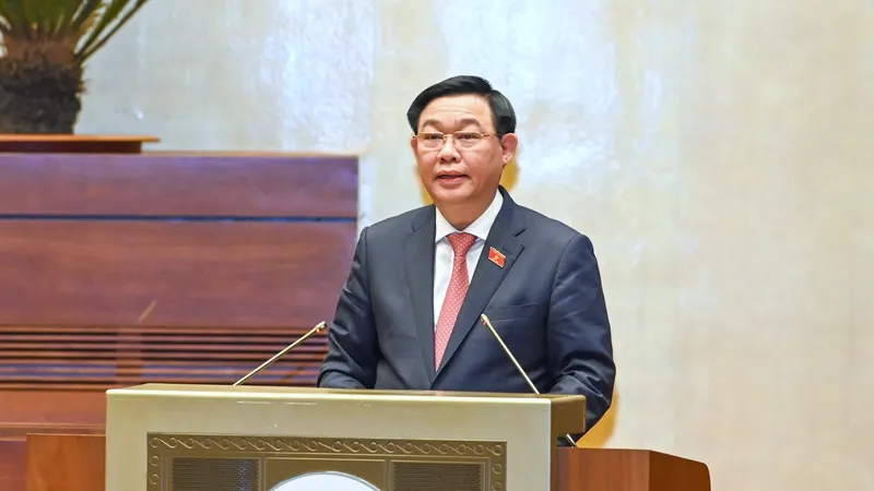 Chủ tịch Quốc hội Vương Đình Huệ phát biểu tổng kết phiên chất vấn. Ảnh: VIẾT CHUNG 